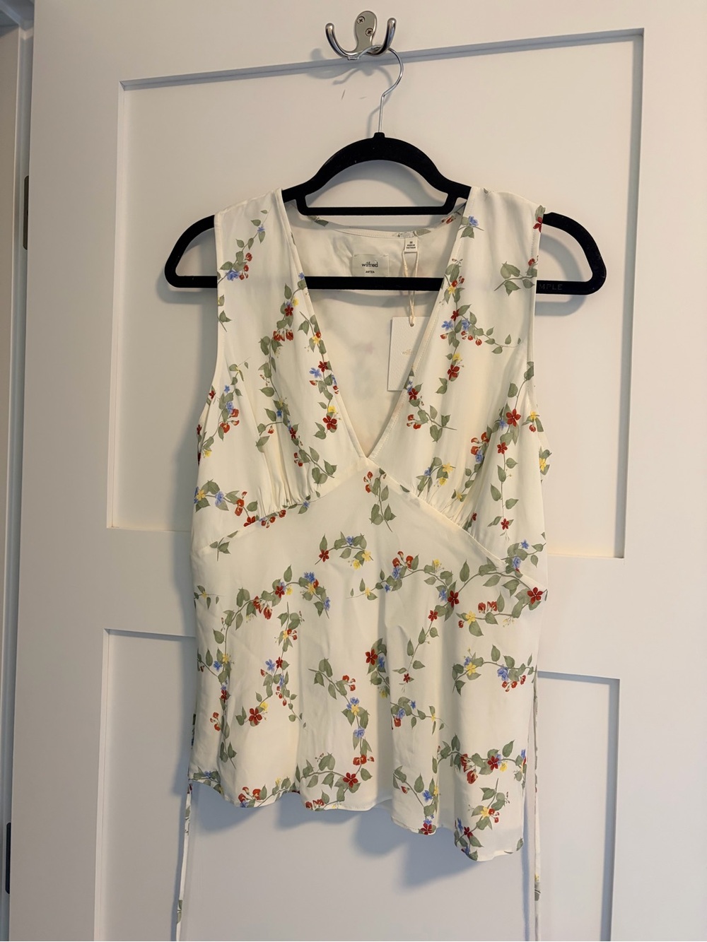 Wilfred Floral V-Neck Sleeveless Wrap Top - Novelist BNWT